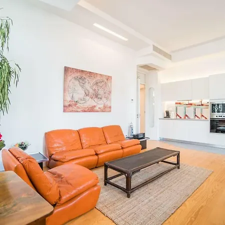 Spacious & Bright In Cais Sodre * Lisboa