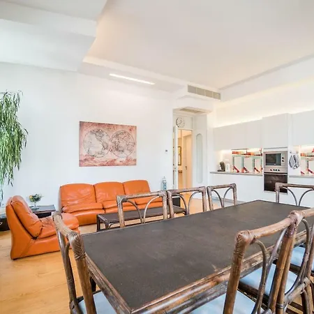 Spacious & Bright In Cais Sodre * Lissabon