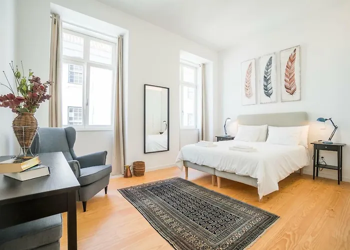 Spacious & Bright In Cais Sodre * Lissabon
