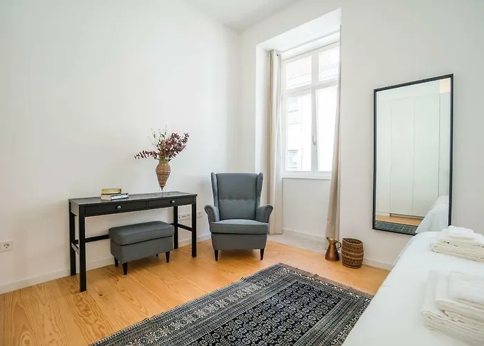 Spacious & Bright In Cais Sodre Апартаменты Лиссабон