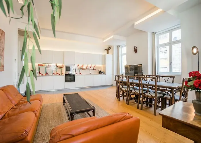 Spacious & Bright In Cais Sodre Apartment *
